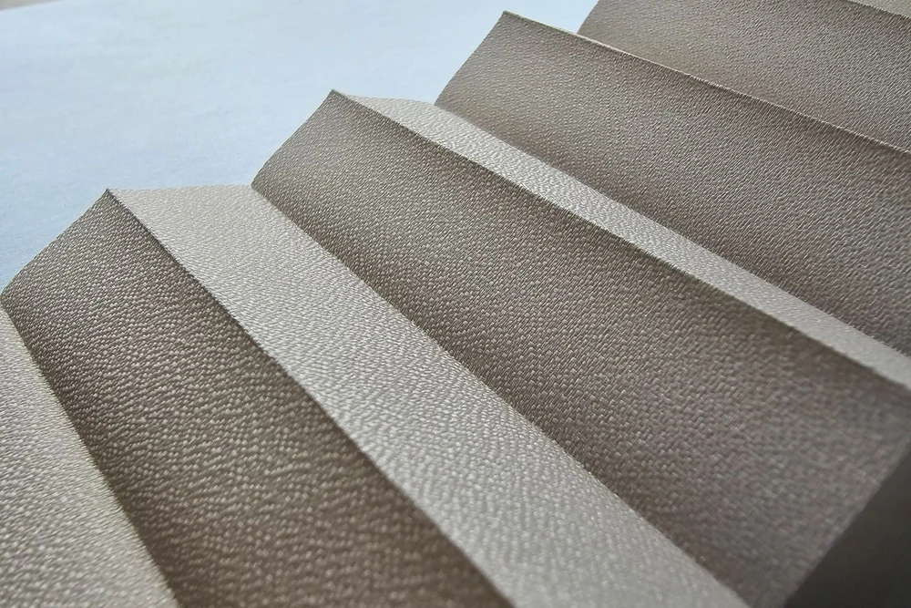 Pleated blind – Daļēji aptumšojošs audums, vienkāršs audums – SESAME (semi-blackout, single-layer) – 2