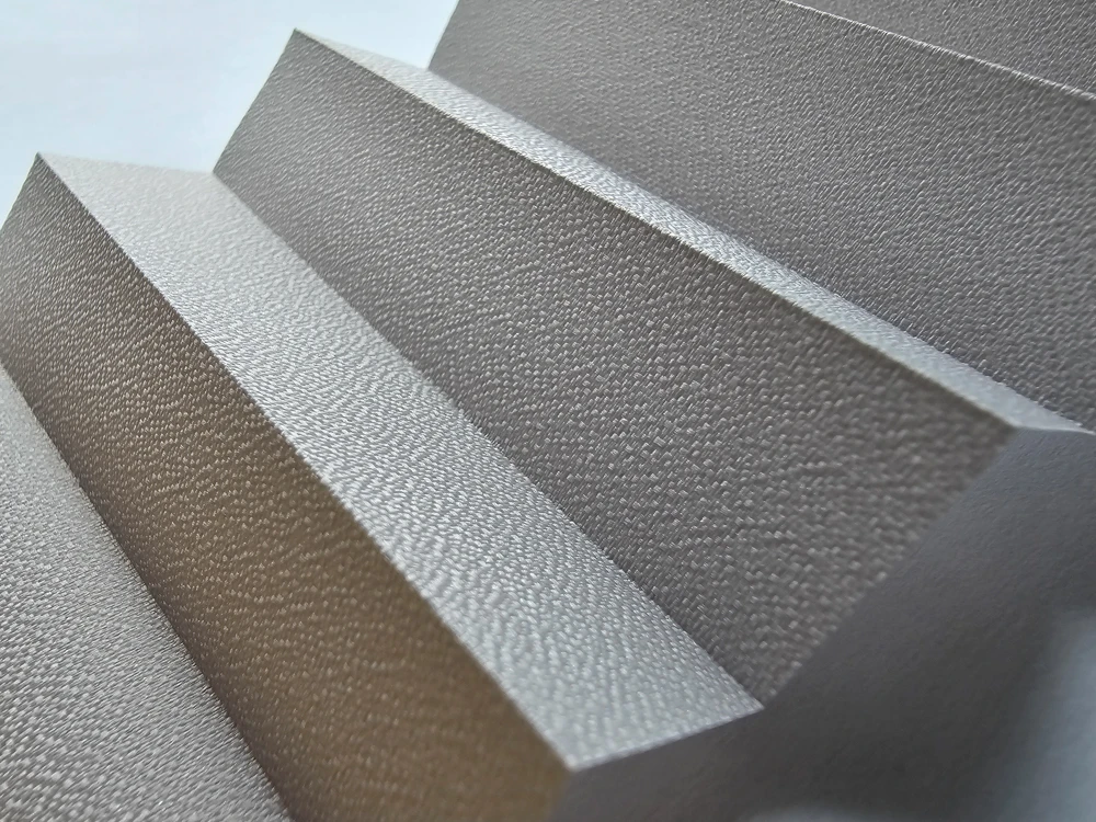 Pleated blind – Semi-blackout, single layer – GLIMMER (semi-blackout, single-layer, solar protective coating) – 2
