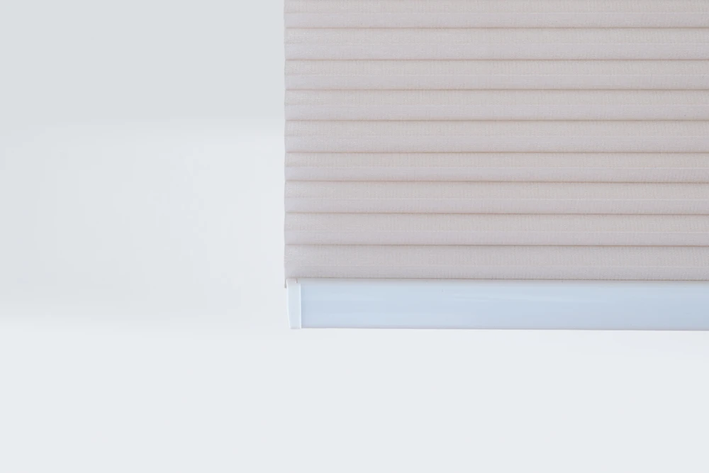 Plisēta žalūzija – Vienkāršs atstarojošs audums – PERSIKS (vienkāršs atstarojošs audums) – 3
