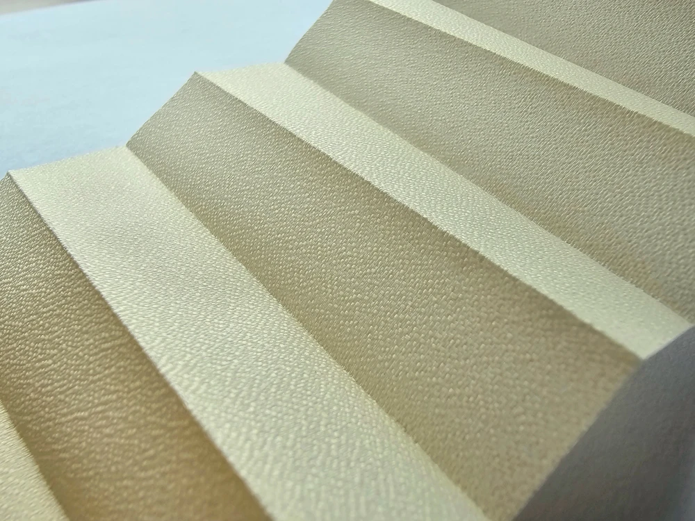 Pleated blind – Semi-blackout, single layer – MELON (semi-blackout, single-layer, solar protective coating) – 2