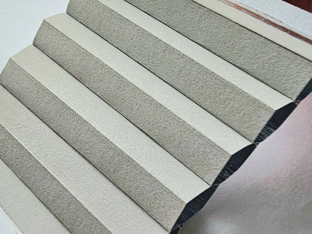 Pleated blind – Blackout, honeycomb – SAGE GREEN (blackout, honeycomb) – 2