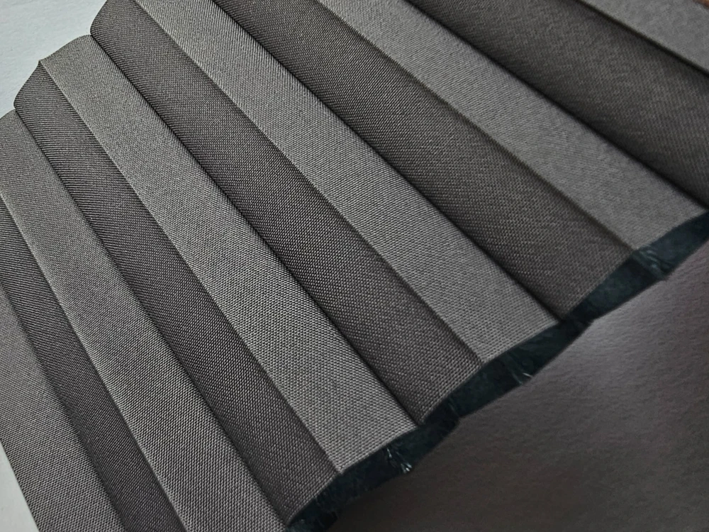 Pleated blind – Blackout, honeycomb, full tone – BASALT (blackout, honeycomb, full tone) – 2